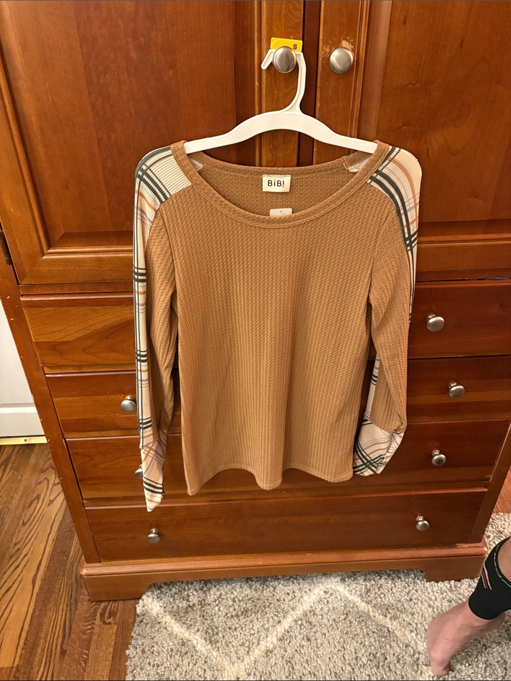 BiBi Camel Waffle Knit Long Sleeve Top with Plaid Sleeves